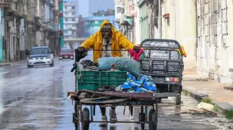 Migrants in humanitarian crisis during Cuba's energy crisis