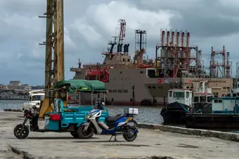 Russian tanker Sea Horse diverted from its course to Cuba