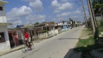 Colonial street in the historic center of Camagüey, Cuba. Photo: Mauro Didier / Wikimedia Commons (CC0)