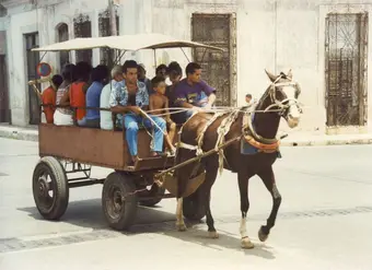 Horse-drawn cart transportation in Cuba, 1994, near Varadero. Photo: Nick/Flickr (CC BY-SA 2.0)